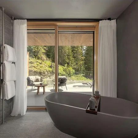 Six Senses 5*
