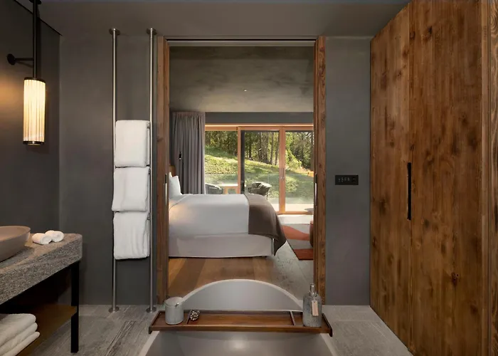 Отель Six Senses