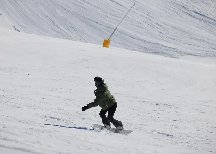 克莱恩蒙塔纳六善酒店 5*