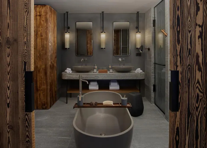 Six Senses מלון 5*