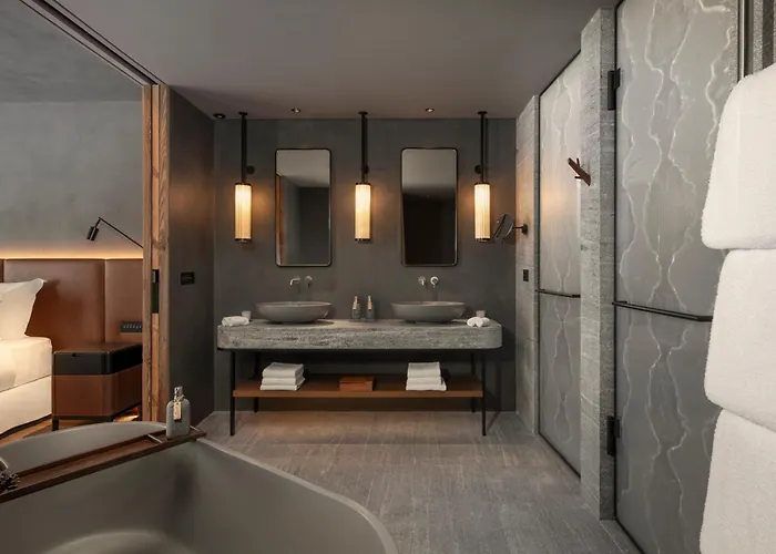 Six Senses מלון 5*