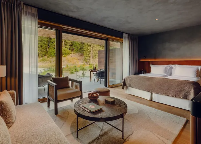 Six Senses מלון 5*